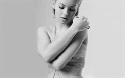 Elisha Cuthbert Sexy